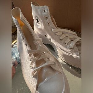 White converse chuck Taylor all star